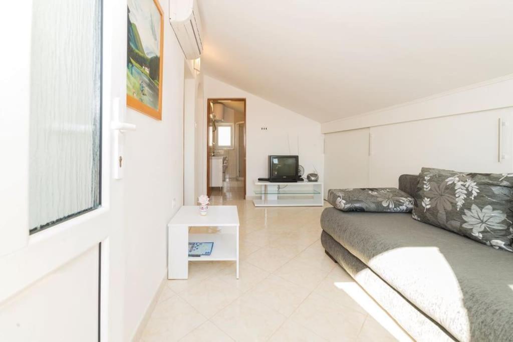 Apartman Maura Vlašići Exterior foto